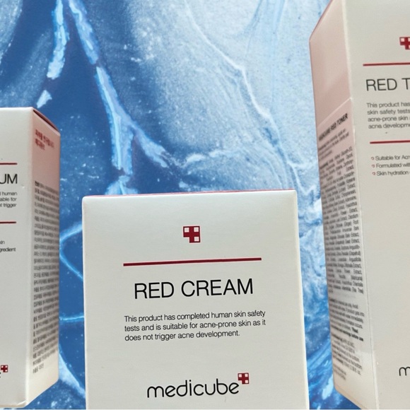 4 Full Size Medicube Red Serum, Rec Cream, Red Toner Zero Pore Bundle - Picture 3 of 6
